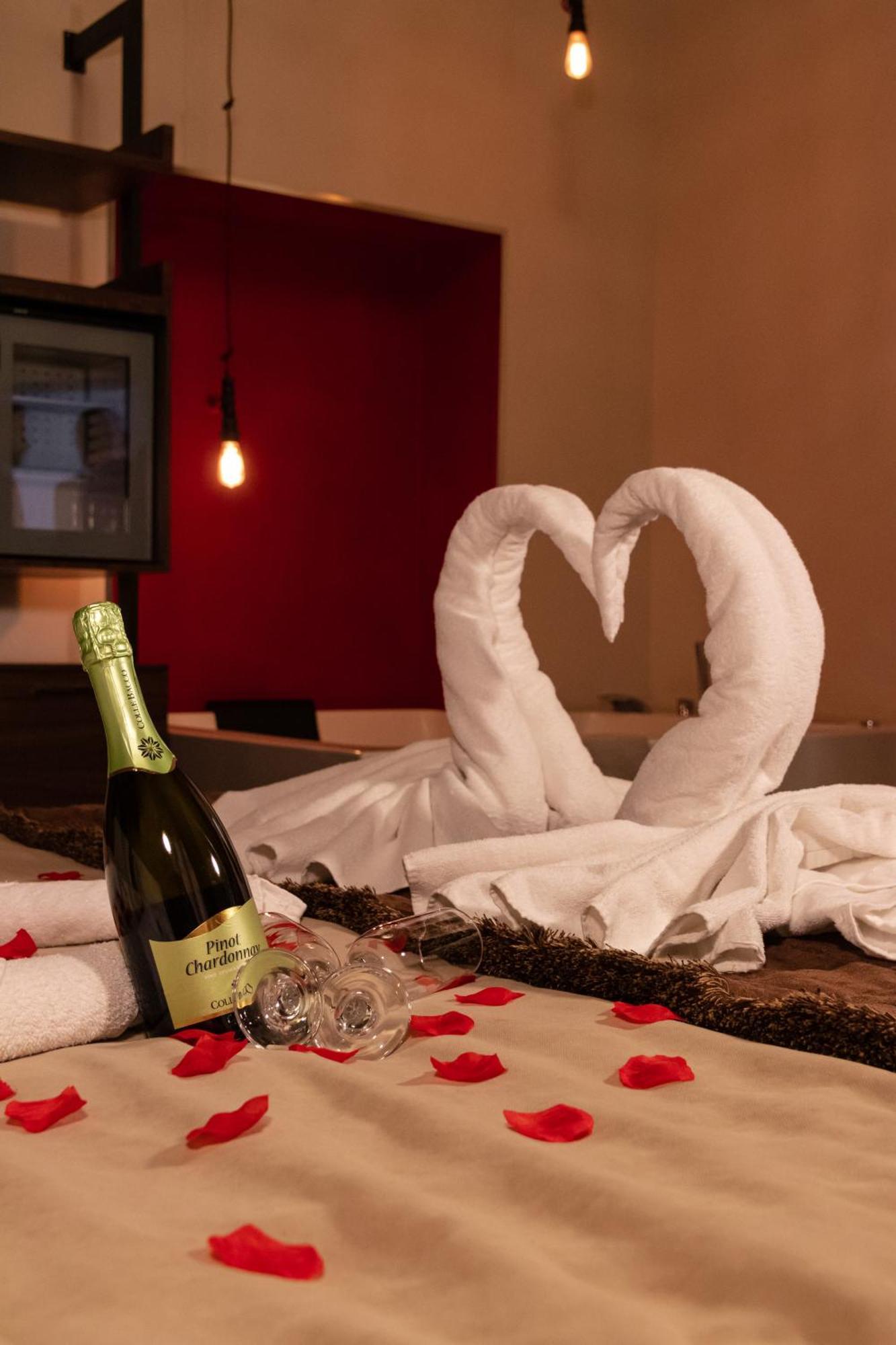 נאפולי Duomo Luxury Suites מראה חיצוני תמונה