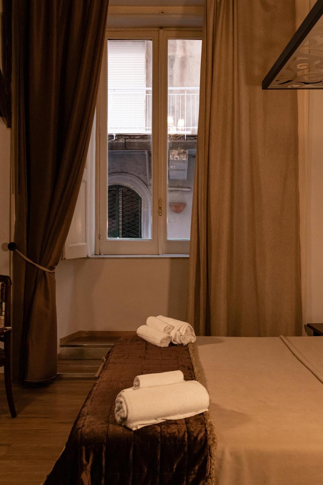 נאפולי Duomo Luxury Suites מראה חיצוני תמונה
